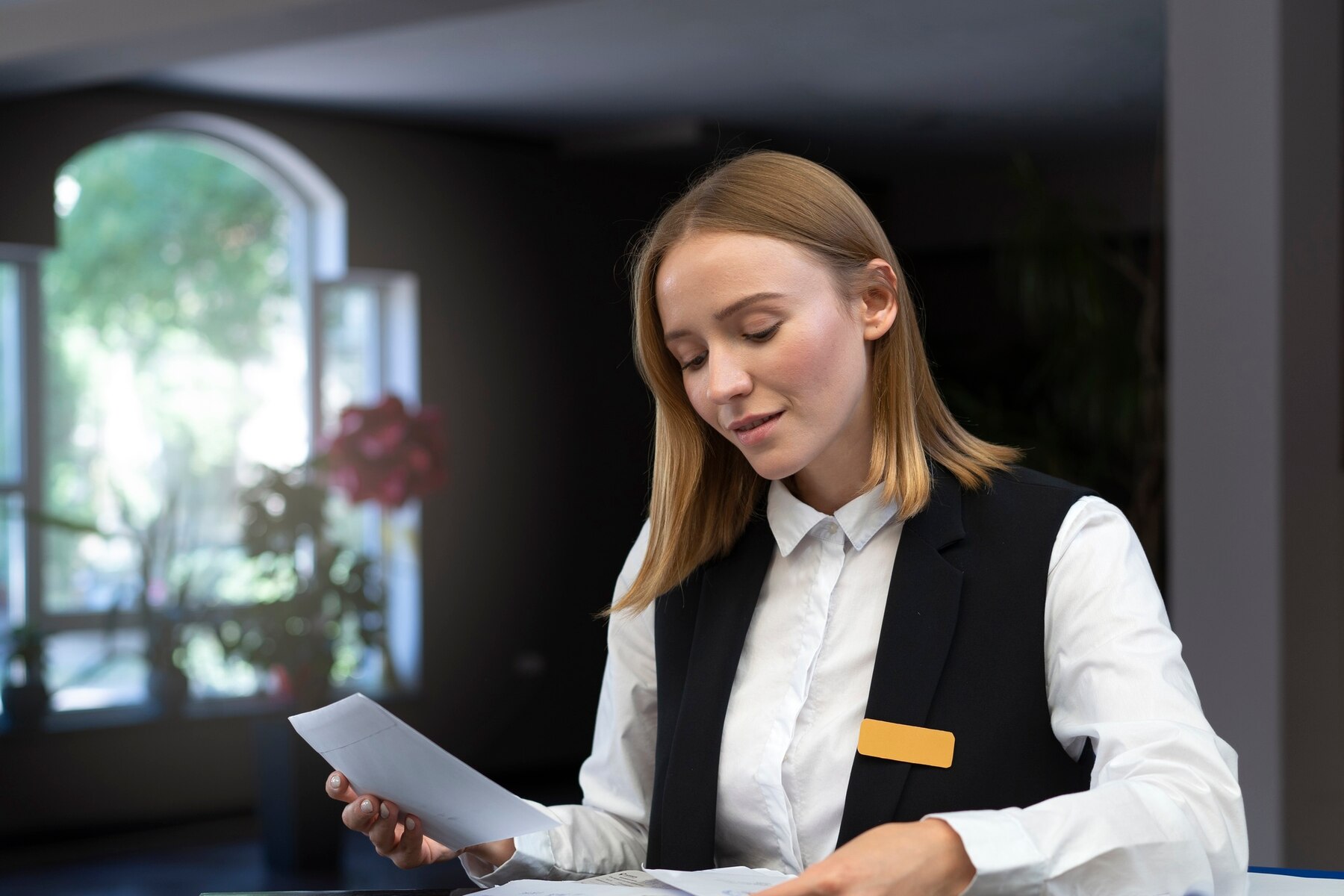 female-receptionist-work-elegant-suit_23-2149714417